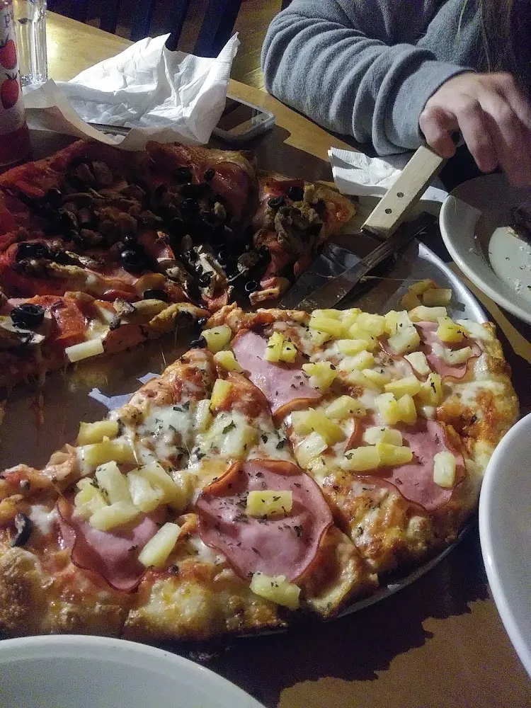 Hawaiian Pizza